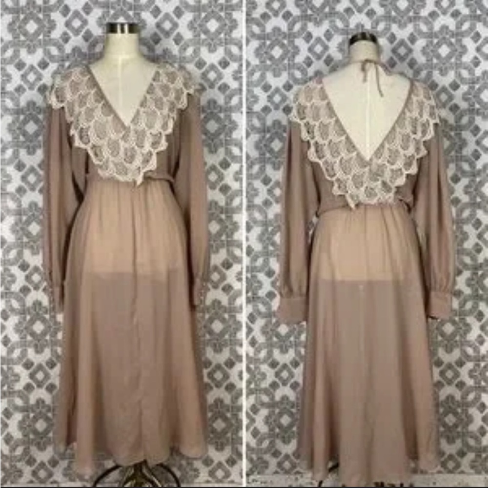 Ursula of switzerland vintage dress with lace detail 3/4
